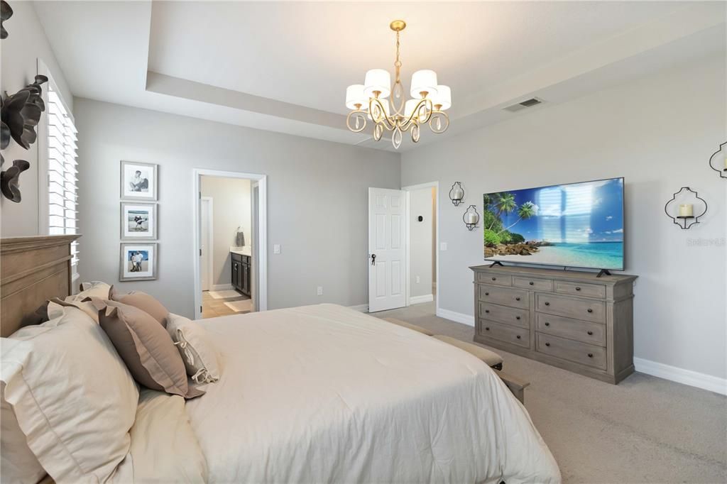 Active With Contract: $589,900 (3 beds, 2 baths, 2412 Square Feet)