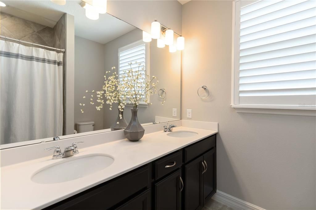 Active With Contract: $589,900 (3 beds, 2 baths, 2412 Square Feet)