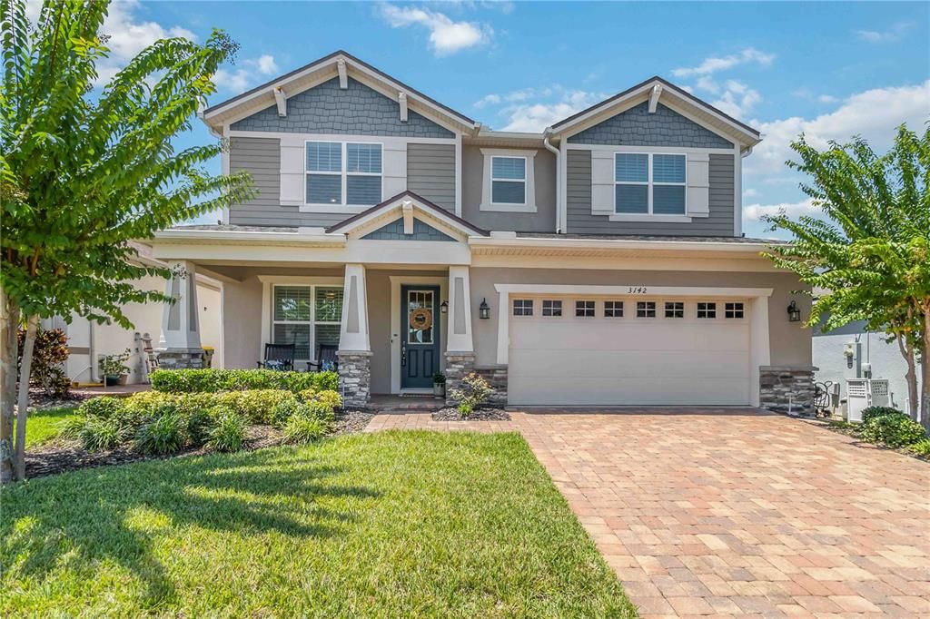 Active With Contract: $589,900 (3 beds, 2 baths, 2412 Square Feet)