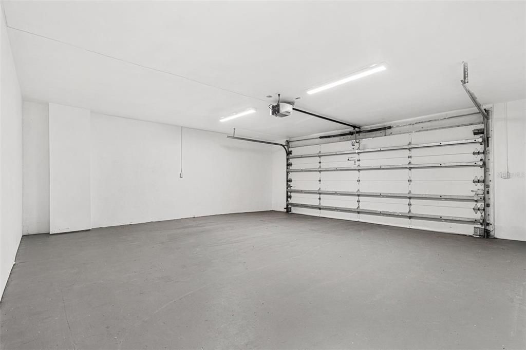 For Sale: $1,900,000 (4 beds, 4 baths, 3477 Square Feet)