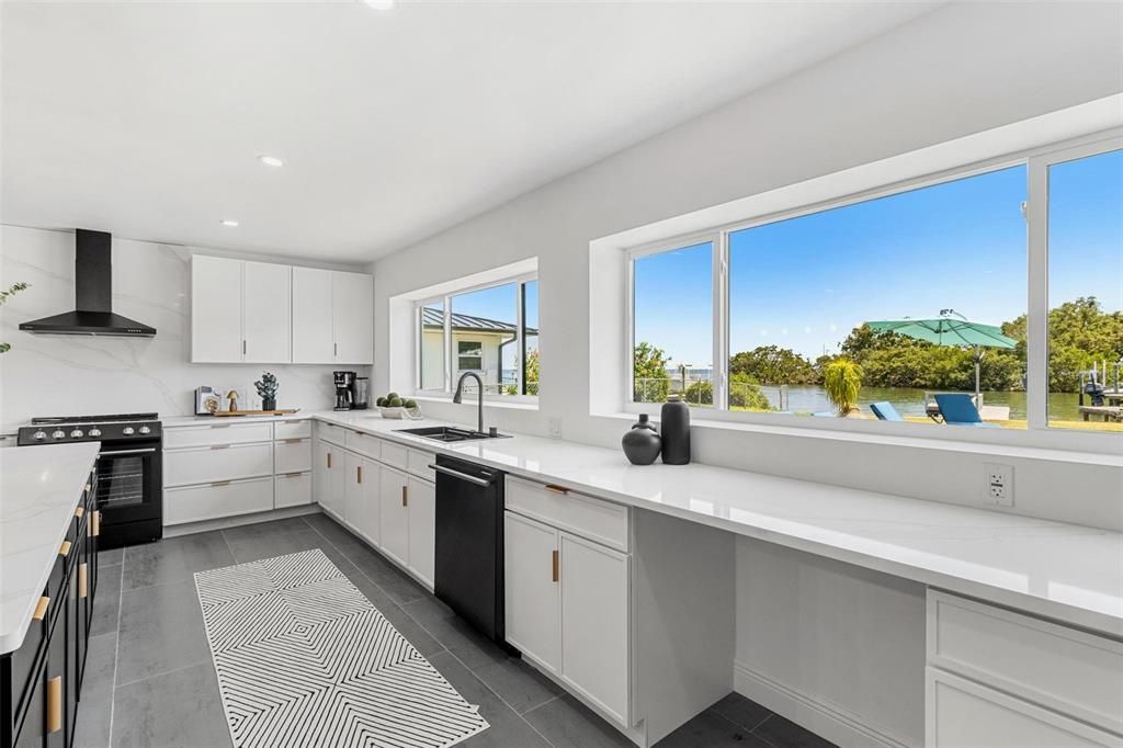 For Sale: $1,900,000 (4 beds, 4 baths, 3477 Square Feet)