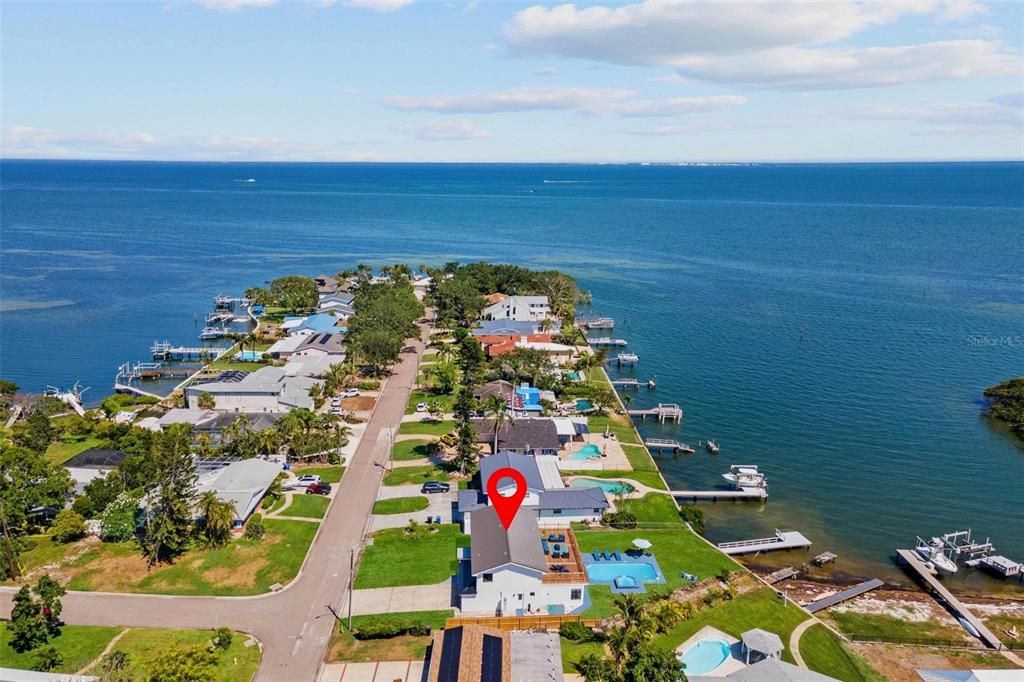 For Sale: $1,900,000 (4 beds, 4 baths, 3477 Square Feet)