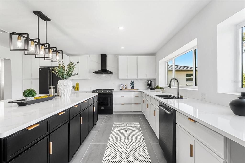 For Sale: $1,900,000 (4 beds, 4 baths, 3477 Square Feet)