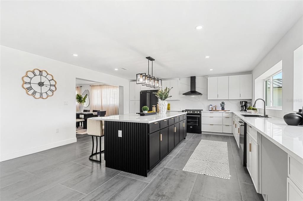 For Sale: $1,900,000 (4 beds, 4 baths, 3477 Square Feet)