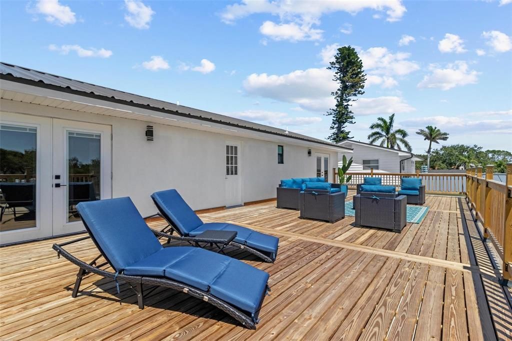 For Sale: $1,900,000 (4 beds, 4 baths, 3477 Square Feet)