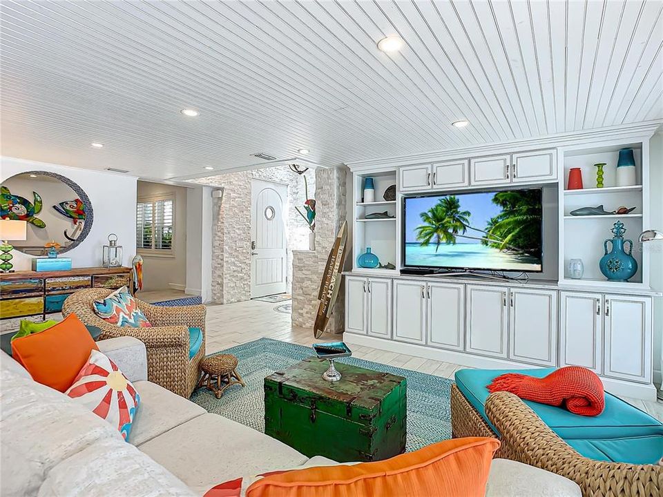 合同活跃: $7,490,000 (10 贝兹, 0 浴室, 6612 平方英尺)