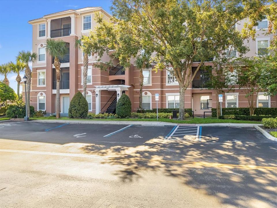 For Rent: $1,600 (3 beds, 2 baths, 1384 Square Feet)