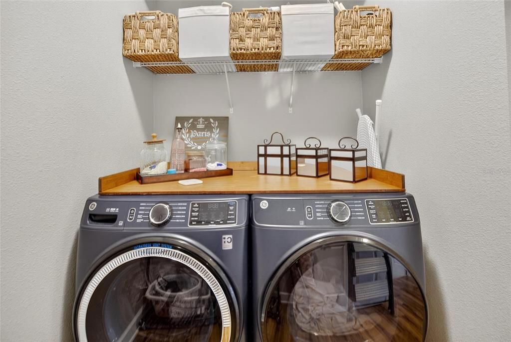 合同活跃: $635,000 (4 贝兹, 2 浴室, 2658 平方英尺)