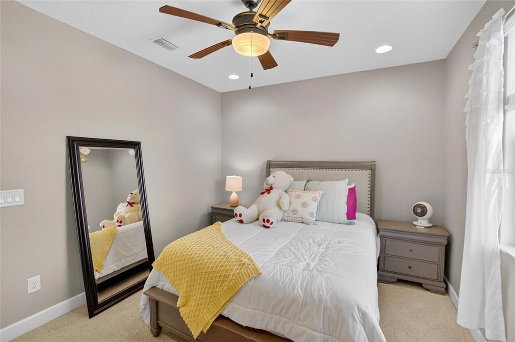 合同活跃: $635,000 (4 贝兹, 2 浴室, 2658 平方英尺)