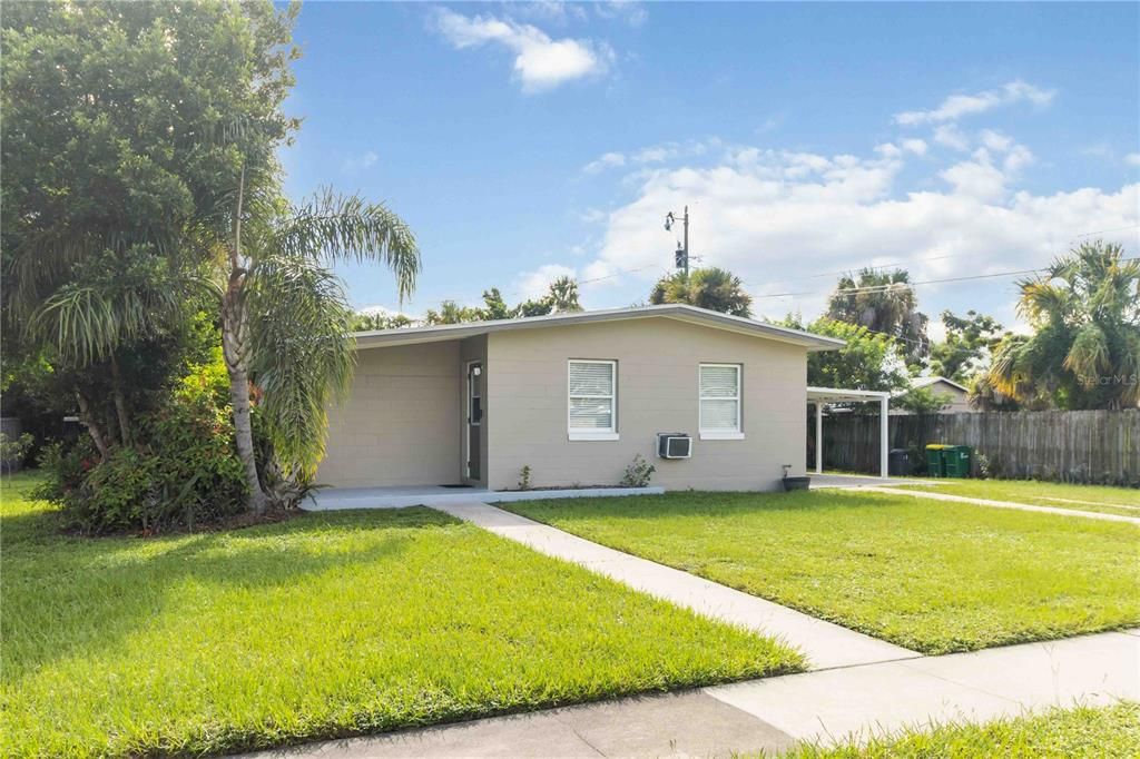 На продажу: $197,500 (2 спален, 1 ванн, 708 Квадратных фут)