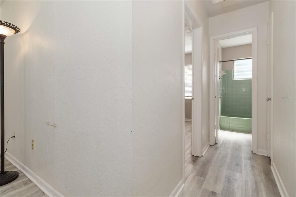 На продажу: $197,500 (2 спален, 1 ванн, 708 Квадратных фут)