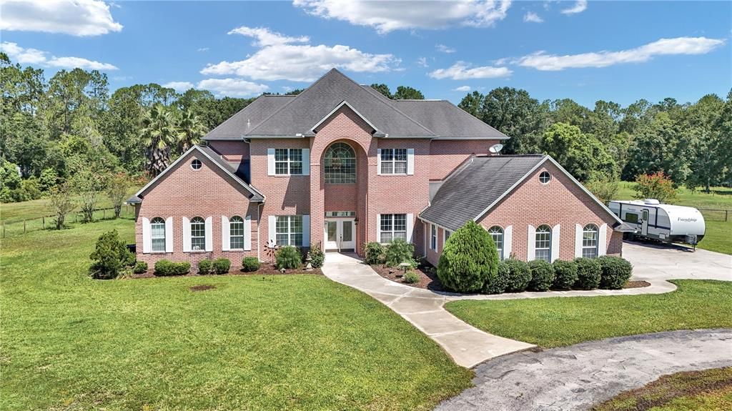 最近售出: $1,195,000 (5 贝兹, 4 浴室, 4193 平方英尺)