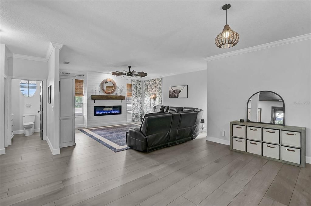 For Sale: $1,675,000 (5 beds, 2 baths, 3112 Square Feet)