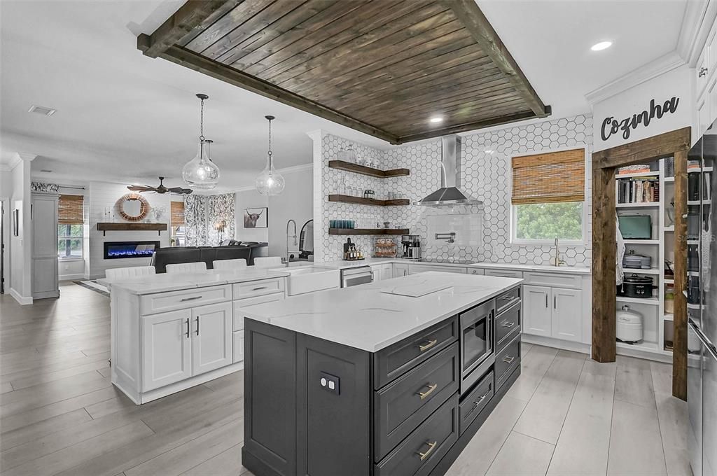 For Sale: $1,675,000 (5 beds, 2 baths, 3112 Square Feet)