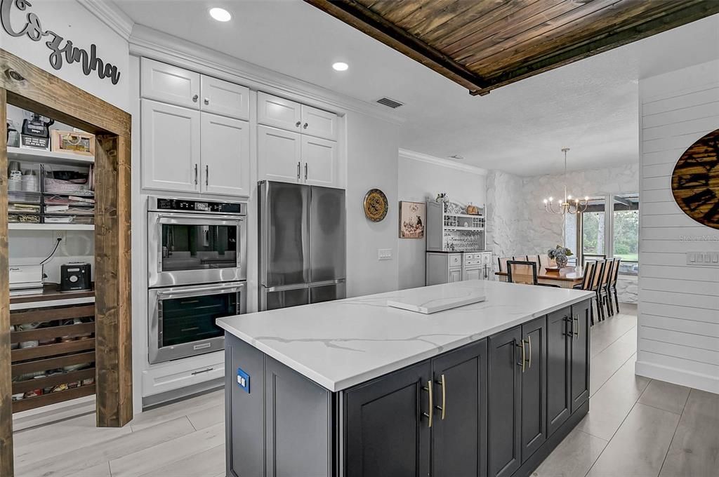 For Sale: $1,675,000 (5 beds, 2 baths, 3112 Square Feet)