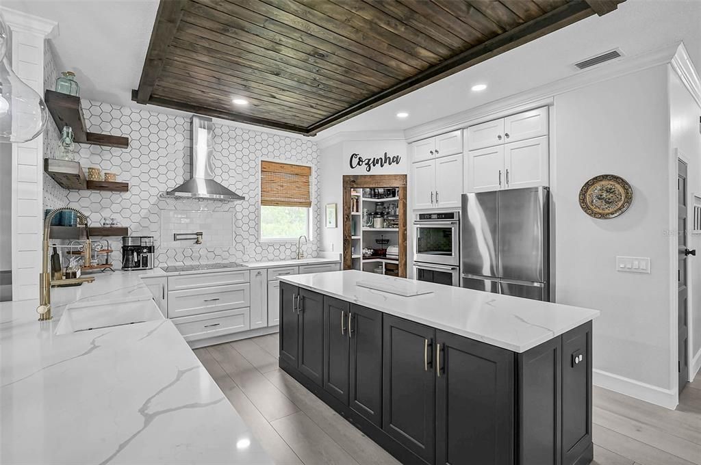 For Sale: $1,675,000 (5 beds, 2 baths, 3112 Square Feet)