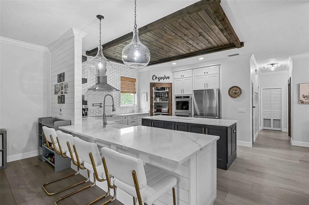 For Sale: $1,675,000 (5 beds, 2 baths, 3112 Square Feet)