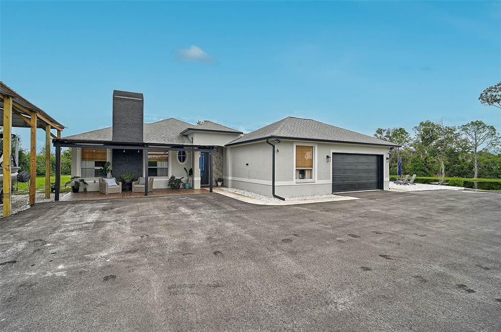 For Sale: $1,675,000 (5 beds, 2 baths, 3112 Square Feet)