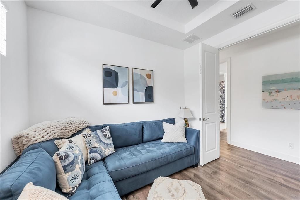 Active With Contract: $3,200 (3 beds, 2 baths, 1917 Square Feet)