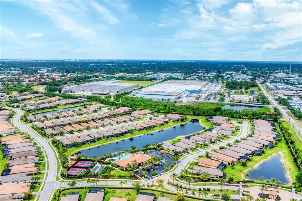 Active With Contract: $3,200 (3 beds, 2 baths, 1917 Square Feet)