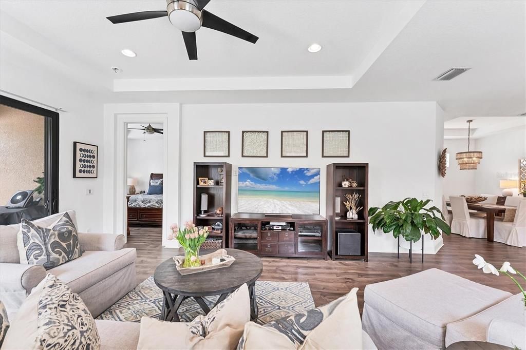 Active With Contract: $3,200 (3 beds, 2 baths, 1917 Square Feet)