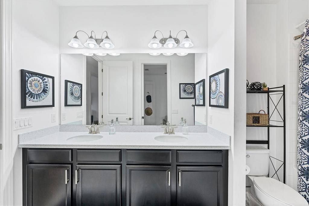 Active With Contract: $3,200 (3 beds, 2 baths, 1917 Square Feet)