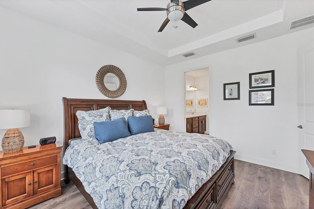 Active With Contract: $3,200 (3 beds, 2 baths, 1917 Square Feet)