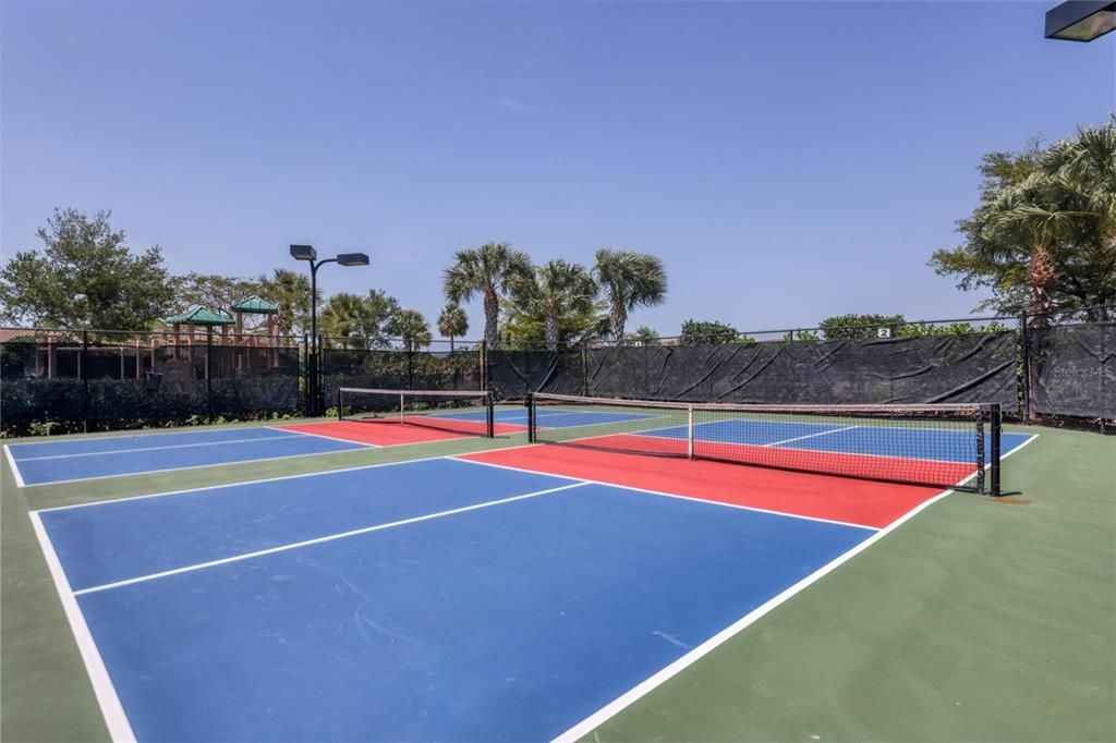 Active With Contract: $3,200 (3 beds, 2 baths, 1917 Square Feet)