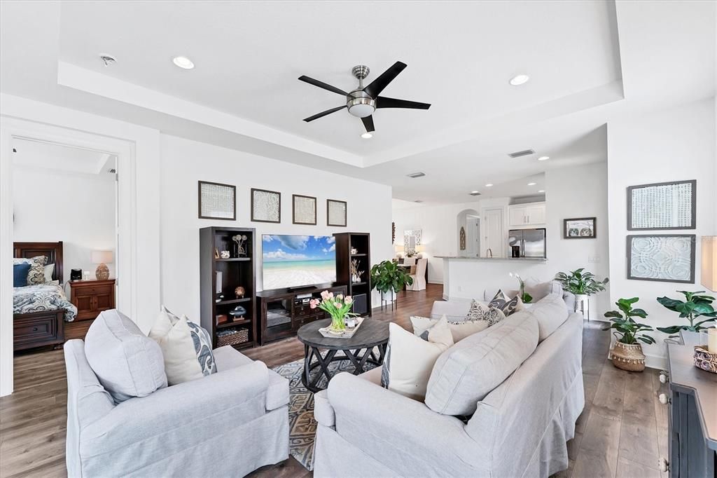 Active With Contract: $3,200 (3 beds, 2 baths, 1917 Square Feet)