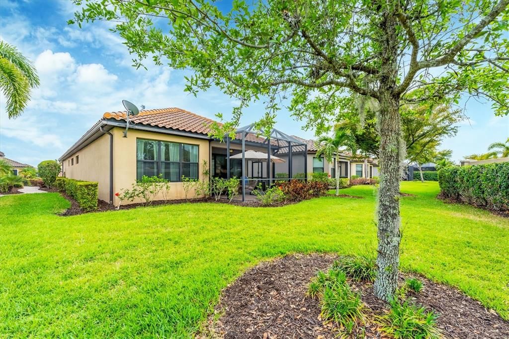 Active With Contract: $3,200 (3 beds, 2 baths, 1917 Square Feet)