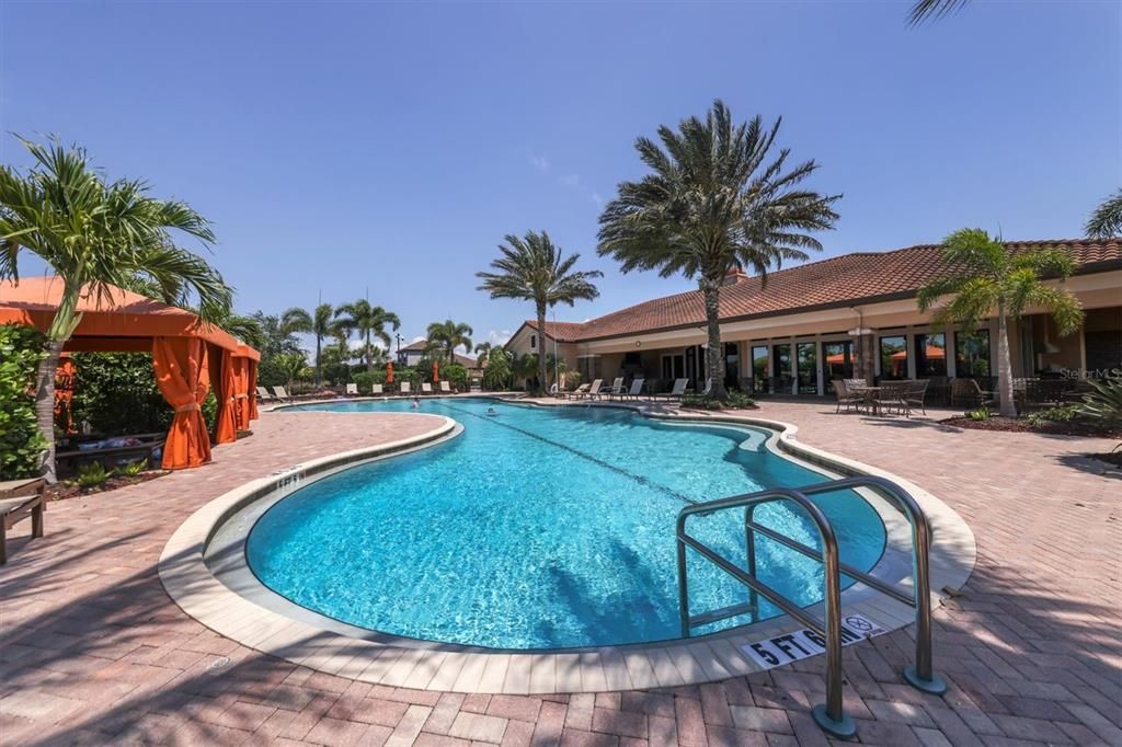 Active With Contract: $3,200 (3 beds, 2 baths, 1917 Square Feet)