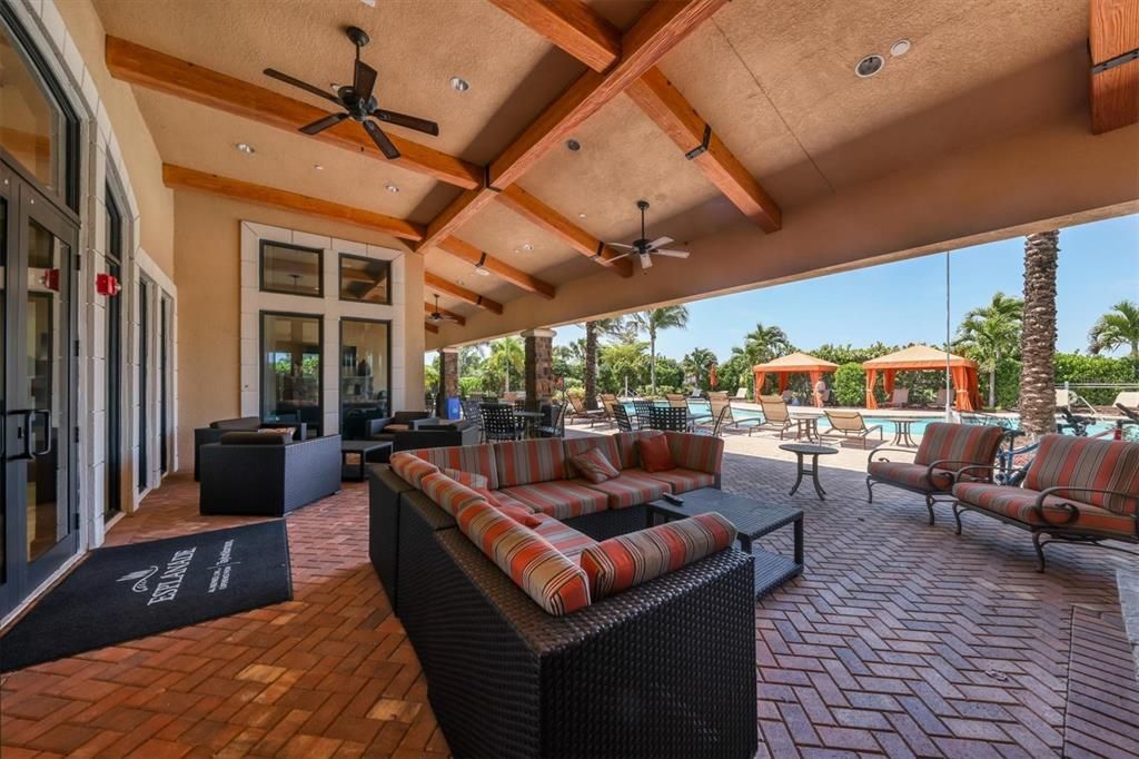 Active With Contract: $3,200 (3 beds, 2 baths, 1917 Square Feet)