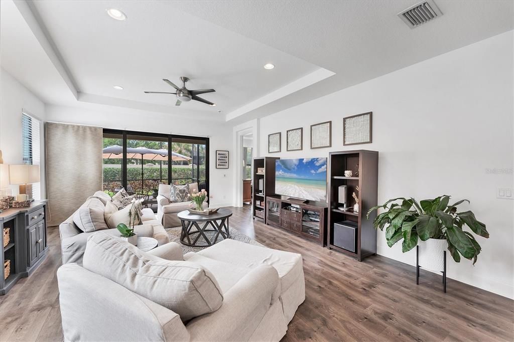 Active With Contract: $3,200 (3 beds, 2 baths, 1917 Square Feet)