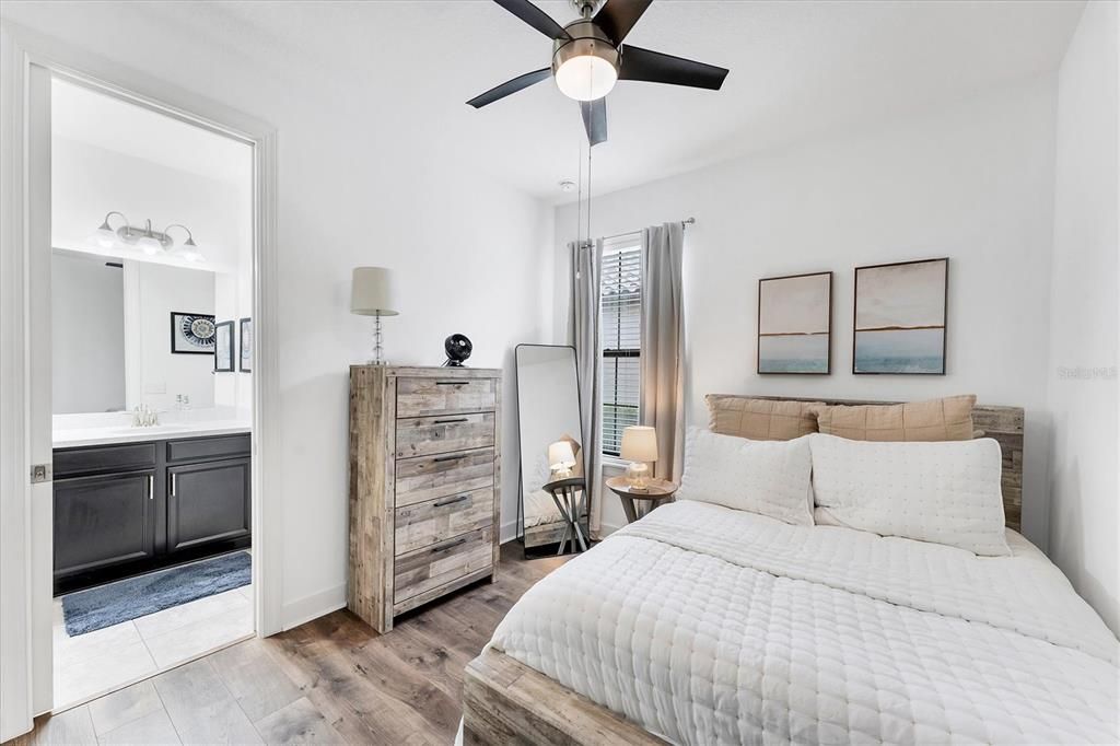 Active With Contract: $3,200 (3 beds, 2 baths, 1917 Square Feet)