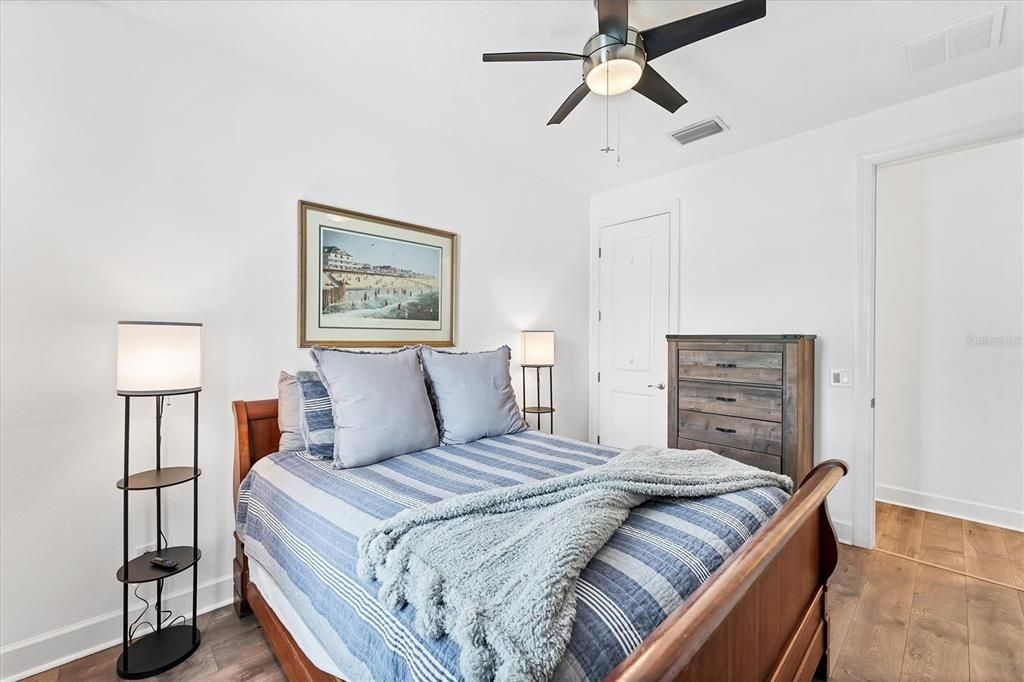 Active With Contract: $3,200 (3 beds, 2 baths, 1917 Square Feet)