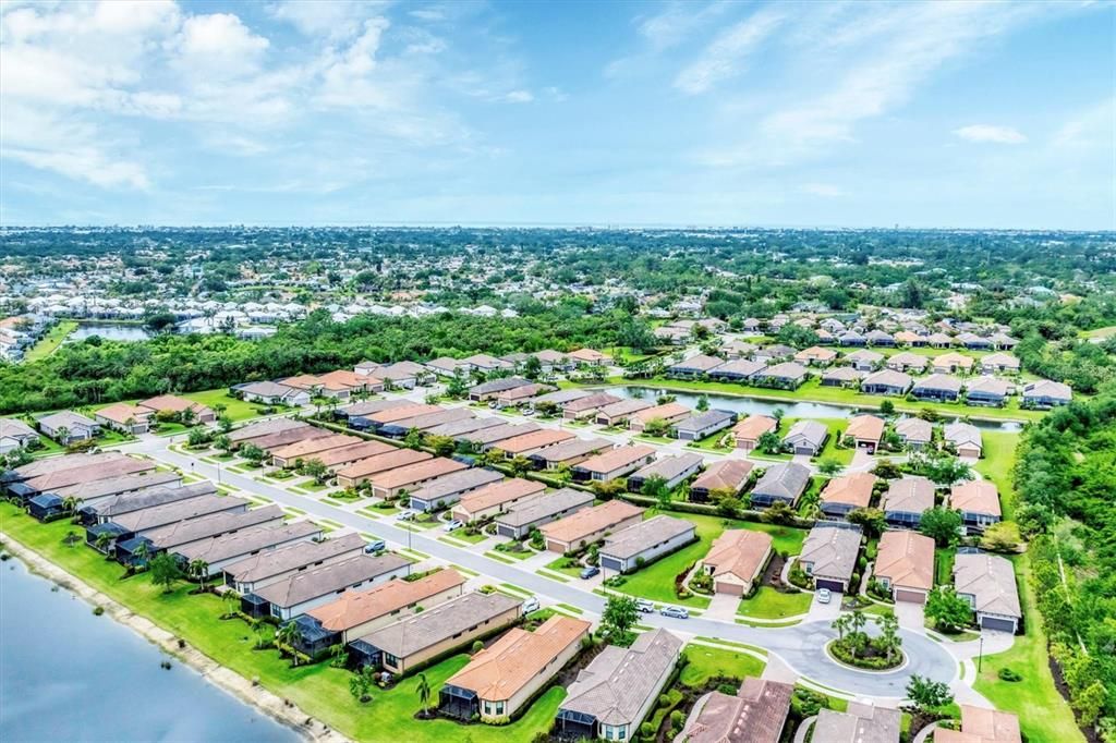 Active With Contract: $3,200 (3 beds, 2 baths, 1917 Square Feet)