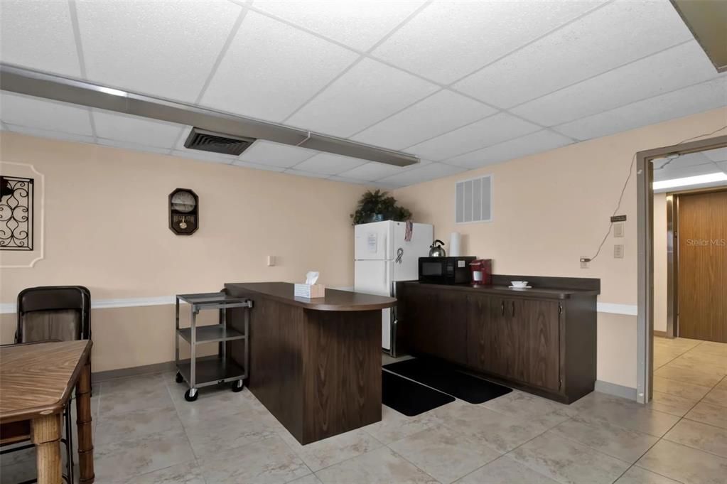 Activo con contrato: $77,900 (2 camas, 2 baños, 919 Pies cuadrados)
