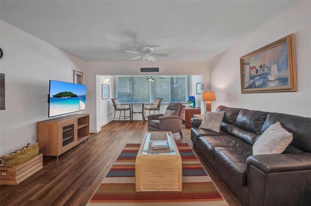 Activo con contrato: $77,900 (2 camas, 2 baños, 919 Pies cuadrados)