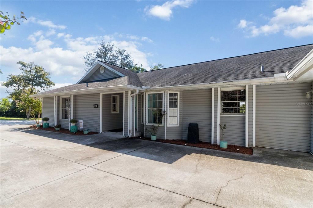 En Venta: $599,000 (3 camas, 3 baños, 2749 Pies cuadrados)