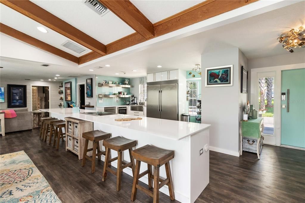 En Venta: $599,000 (3 camas, 3 baños, 2749 Pies cuadrados)