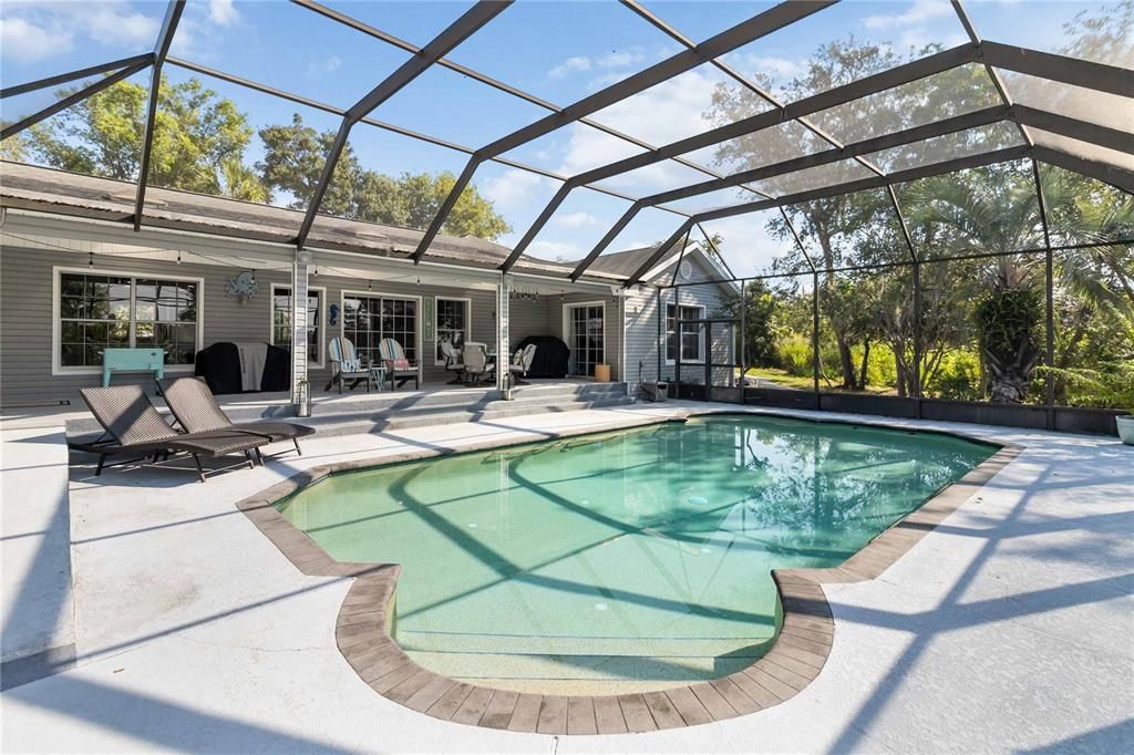 En Venta: $599,000 (3 camas, 3 baños, 2749 Pies cuadrados)