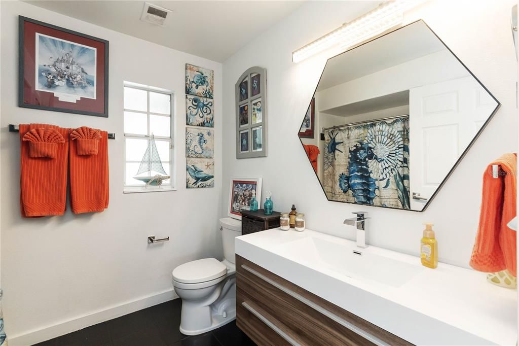 En Venta: $599,000 (3 camas, 3 baños, 2749 Pies cuadrados)