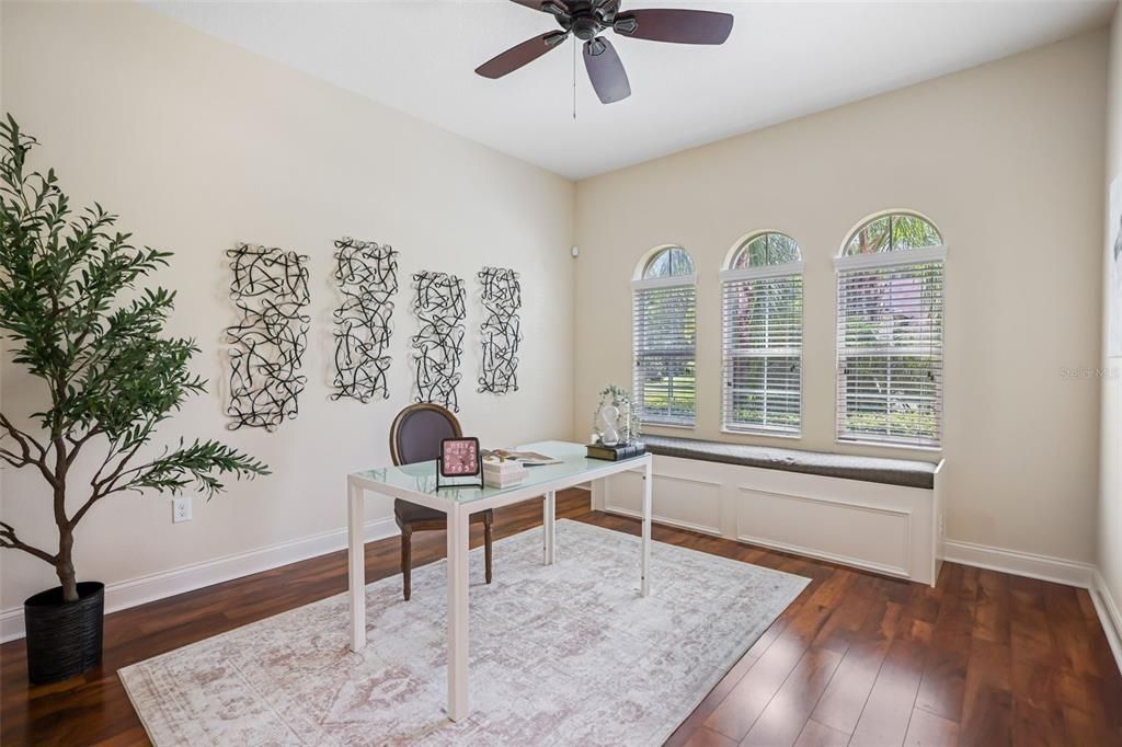 For Sale: $550,000 (4 beds, 3 baths, 2665 Square Feet)