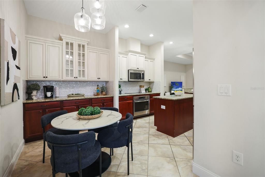 For Sale: $550,000 (4 beds, 3 baths, 2665 Square Feet)