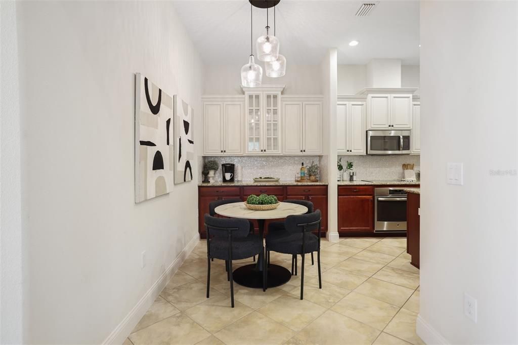 For Sale: $550,000 (4 beds, 3 baths, 2665 Square Feet)