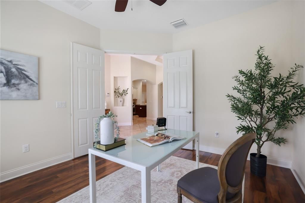 For Sale: $550,000 (4 beds, 3 baths, 2665 Square Feet)