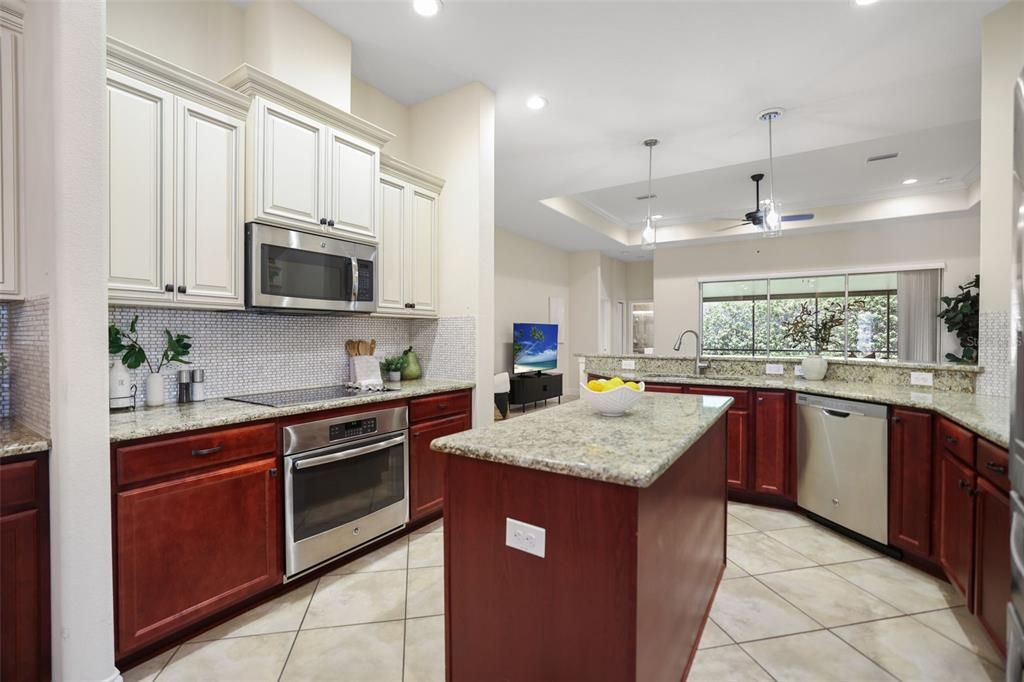 For Sale: $550,000 (4 beds, 3 baths, 2665 Square Feet)