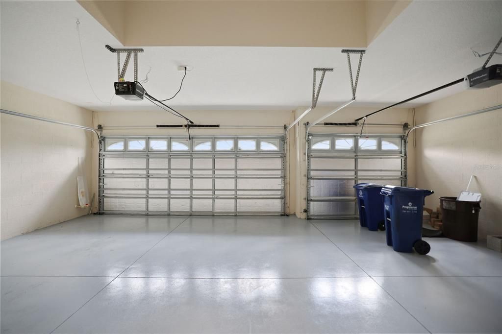 For Sale: $550,000 (4 beds, 3 baths, 2665 Square Feet)