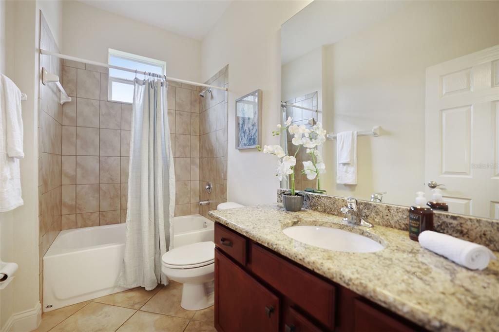 For Sale: $550,000 (4 beds, 3 baths, 2665 Square Feet)