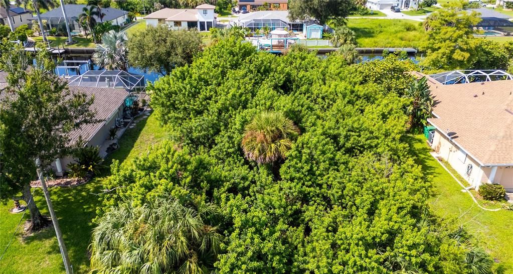 待售: $195,000 (0.23 acres)